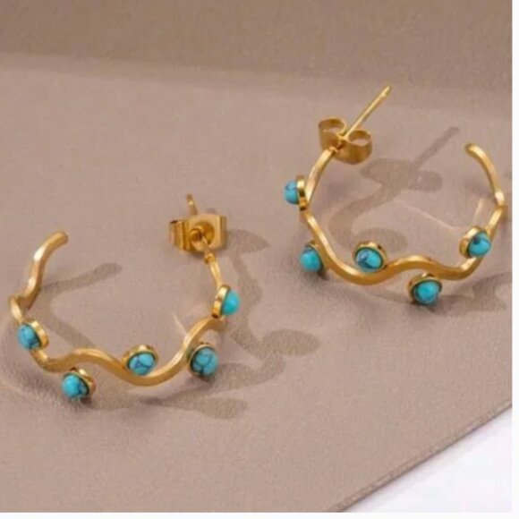 ⭐️❤️ FREE Turquoise Geo Hoop Moon Crescent Faux Chic Glam Classy Modern Earrings - Picture 1 of 4